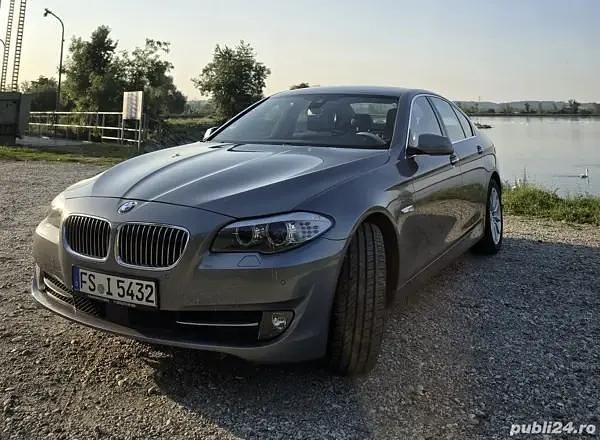 Argintiu Second-hand 2013 BMW 520 Berlinǎ | 12.000 EUR (Preț bun) - Imagine 1/4
