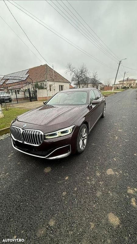 Culoaremaro Second-hand 2019 BMW 750L Comfort Edition Berlinǎ | 52.500 EUR (Puțin scump) - Imagine 1/4
