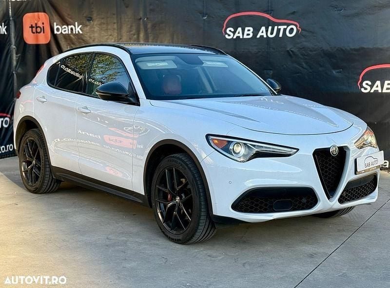 Culoarealb Utilizat 2019 Alfa Romeo Stelvio Ti SUV | 24.999 EUR (Preț OK) - Imagine 1/4