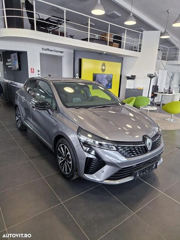 Second-hand Renault Clio V Techno 90 CP (66 kW) 2024 Culoaregri