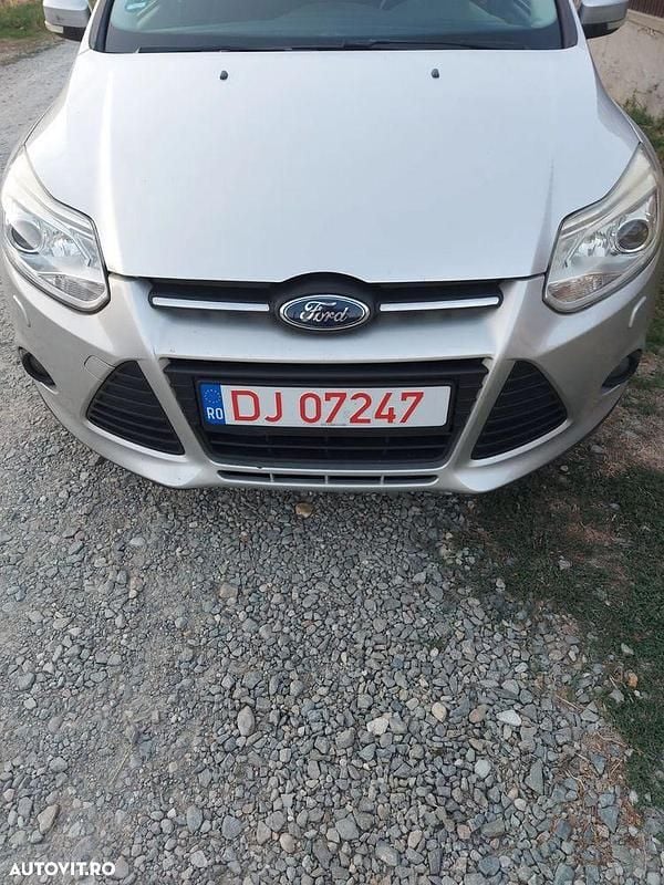 Culoareargint Second-hand 2013 Ford Focus Trend Break | 2.800 EUR (Super Preț) - Imagine 1/4
