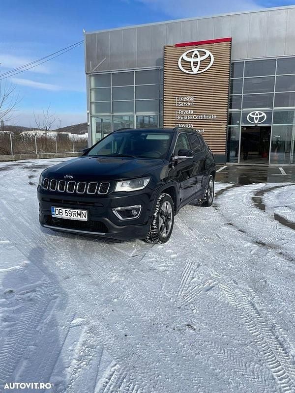 Culoarenegru Utilizat 2017 Jeep Compass SUV | 11.000 EUR (Preț OK) - Imagine 1/4