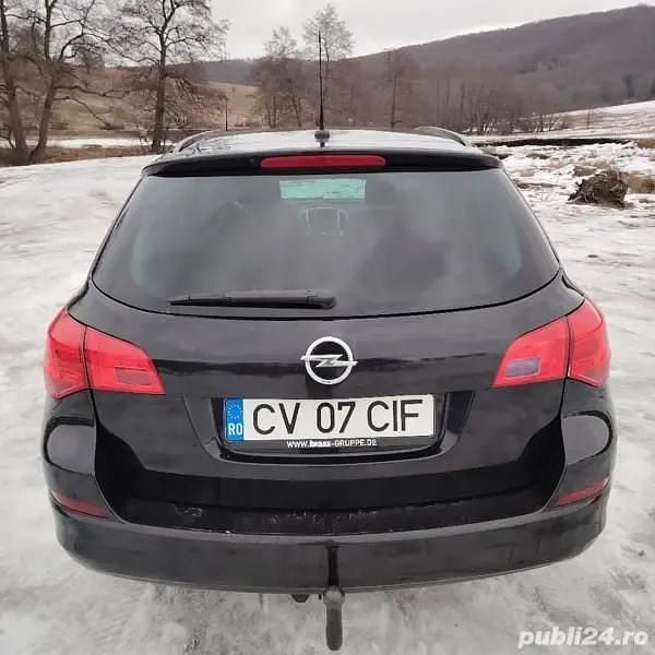 Second-hand Opel Astra 126 CP (92 kW) 2011 Break