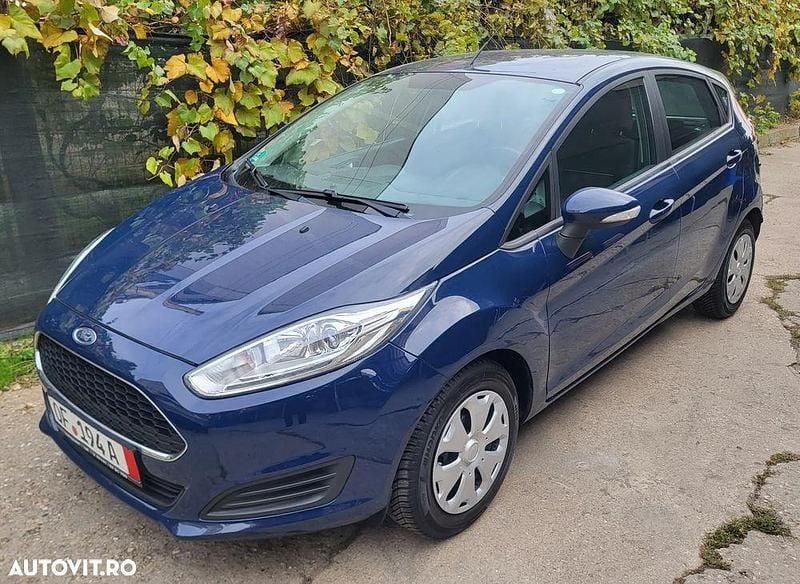 Culoarealbastru Utilizat 2016 Ford Fiesta SYNC Edition Hatchback | 4.900 EUR (Preț OK) - Imagine 1/4