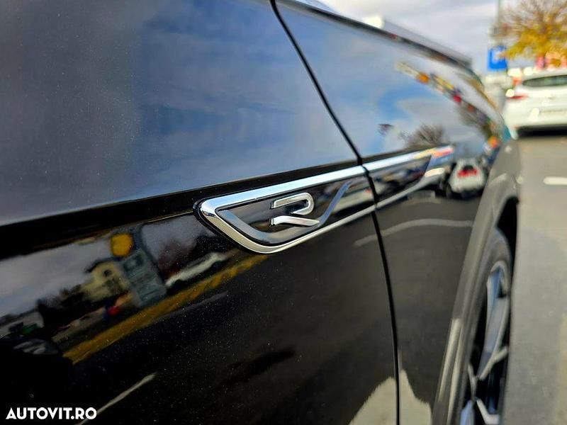 Culoarenegru Utilizat 2021 VW Touareg SUV | 45.100 EUR (Super Preț) - Imagine 1/4