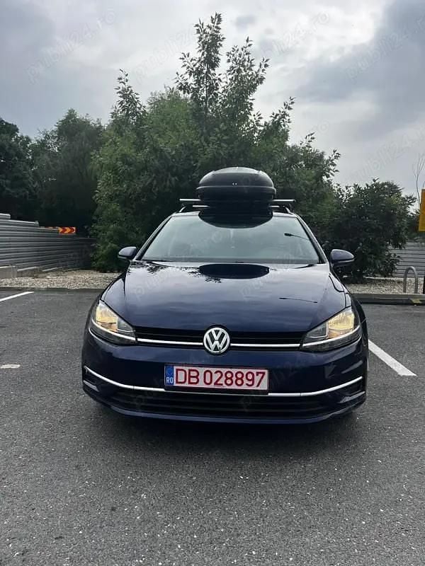 Albastru Utilizat 2020 VW Golf VII Berlinǎ | 11.000 EUR (Preț bun) - Imagine 1/4