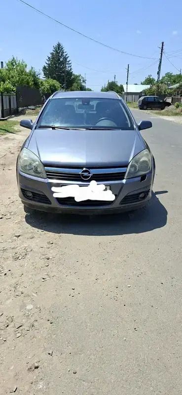 Utilizat 2004 Opel Astra Break | 1.300 EUR (Preț bun) - Imagine 1/4