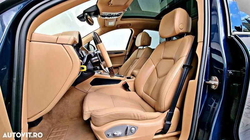 Second-hand Porsche Macan 340 CP (250 kW) 2014 Culoarealbastru SUV