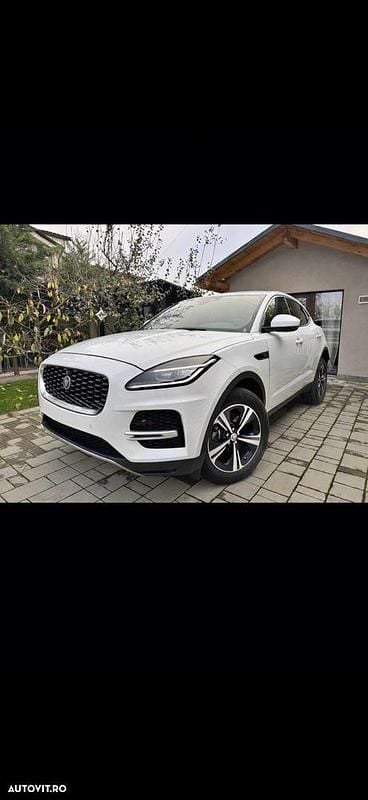 Second-hand Jaguar E-Pace 163 CP (119 kW) 2021 Culoarealb SUV