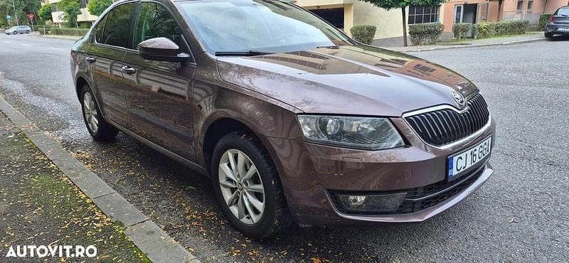 Culoaremaro Utilizat 2016 Skoda Octavia Ambition Hatchback | 9.900 EUR (Super Preț) - Imagine 1/4