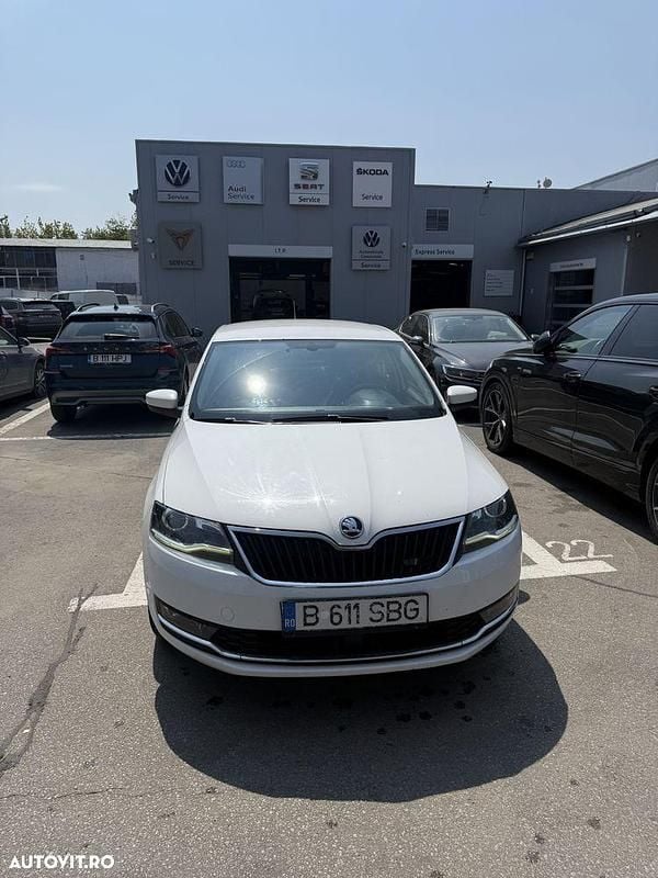Culoarealb Utilizat 2019 Skoda Rapid Style Berlinǎ | 7.350 EUR (Preț bun) - Imagine 1/4