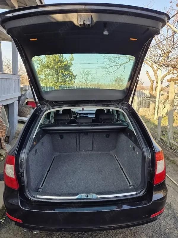 Second-hand Skoda Superb 160 CP (117 kW) 2011 Break