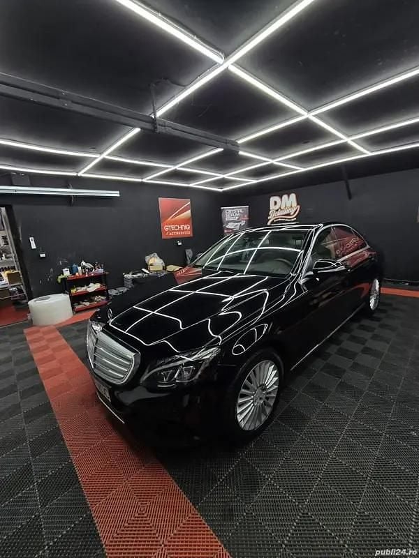 Second-hand Mercedes C220 170 CP (125 kW) 2014 Negru Berlinǎ