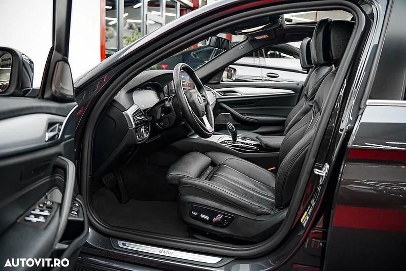 Second-hand BMW 520 Luxury Line 204 CP (150 kW) 2021 Culoaregri Berlinǎ