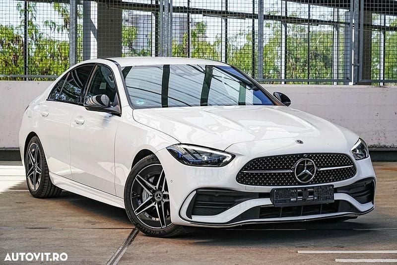 Culoarealb Utilizat 2022 Mercedes C220 Berlinǎ | 37.999 EUR (Puțin scump) - Imagine 1/4