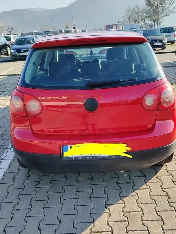 Utilizat 2005 VW Golf V Hatchback | 2.200 EUR (Preț OK) - Imagine 1/4