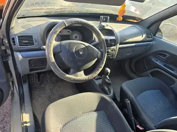 Utilizat 2008 Renault Clio II Berlinǎ | 2.000 EUR - Imagine 1/4
