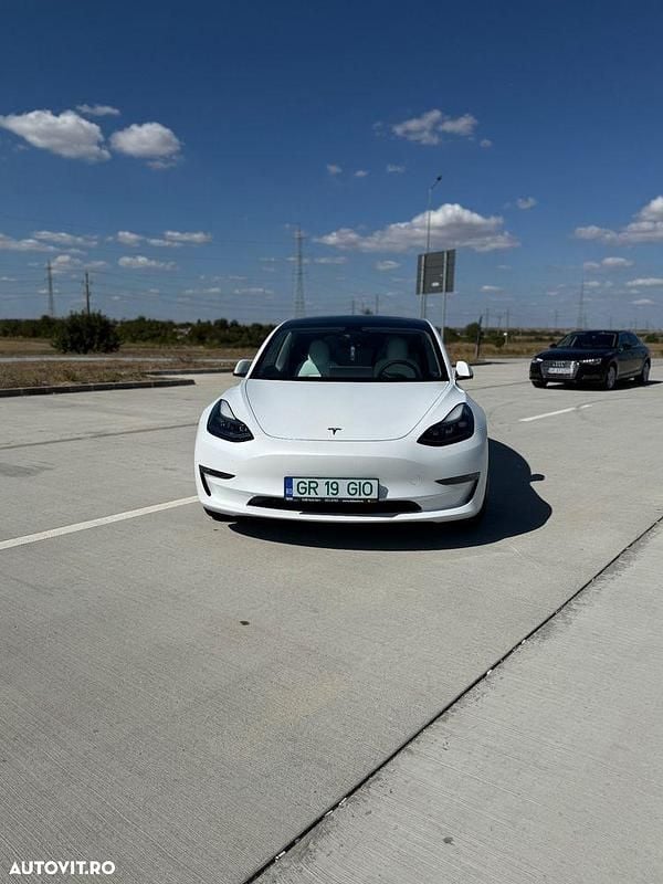 Second-hand Tesla Model 3 366 kW (498 CP) 2023 Culoarealb Berlinǎ
