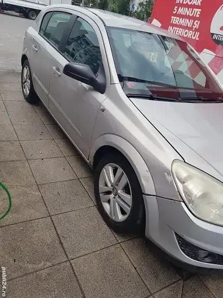 Utilizat 2009 Opel Astra Hatchback | 1.700 EUR (Preț OK) - Imagine 1/4