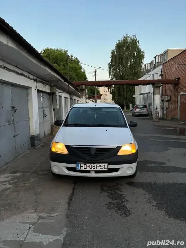 Utilizat 2005 Dacia Logan Berlinǎ | 1.000 EUR (Preț bun) - Imagine 1/4
