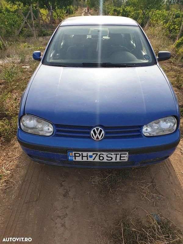 Culoarealbastru Utilizat 2001 VW Golf IV Edition Hatchback | 850 EUR (Preț bun) - Imagine 1/4