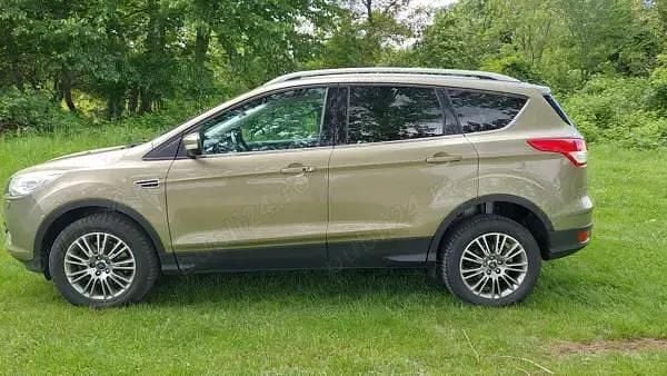 Utilizat 2014 Ford Kuga SUV | 8.250 EUR (Super Preț) - Imagine 1/4