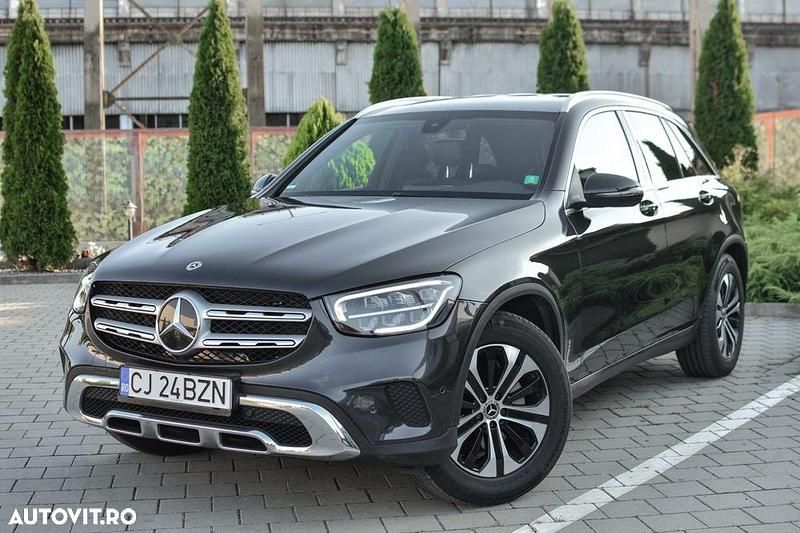 Culoarenegru Utilizat 2020 Mercedes GLC200 SUV | 25.499 EUR (Preț OK) - Imagine 1/4