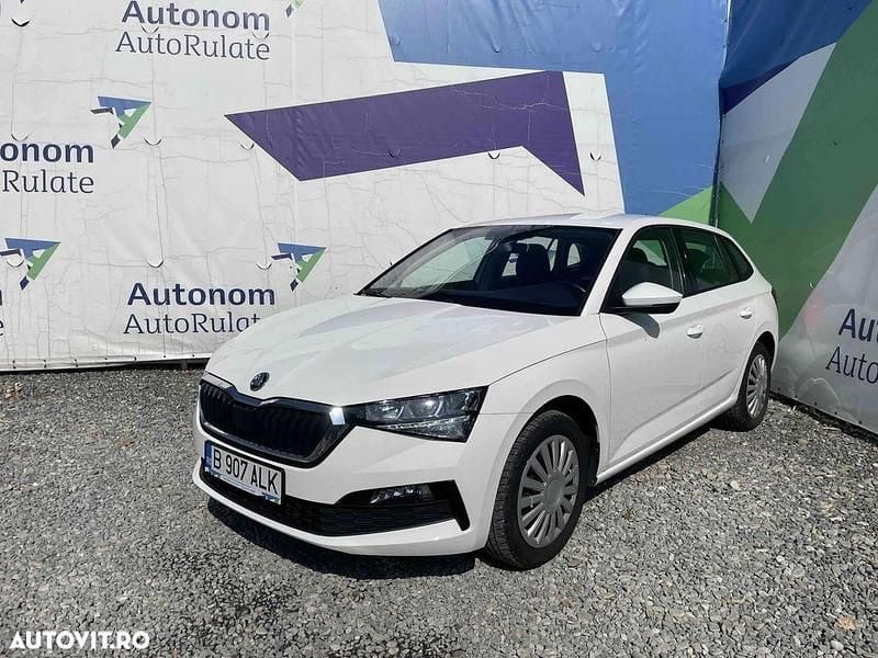 Culoarealb Utilizat 2020 Skoda Scala Hatchback | 11.250 EUR (Preț OK) - Imagine 1/4