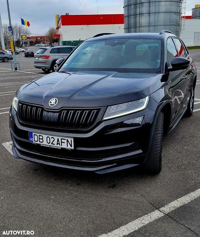 Culoarenegru Utilizat 2020 Skoda Kodiaq SportLine SUV | 21.800 EUR (Puțin scump) - Imagine 1/4