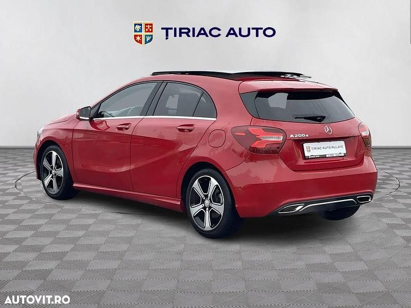 Second-hand Mercedes A200 136 CP (100 kW) 2016 Culoarerosu Hatchback