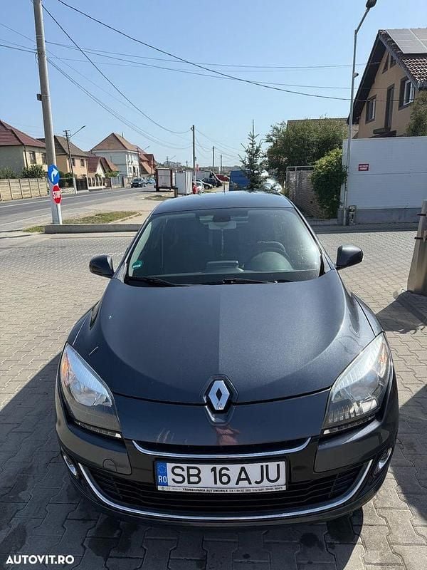 Culoaregri Utilizat 2013 Renault Mégane Coupé Coupe | 3.600 EUR - Imagine 1/4