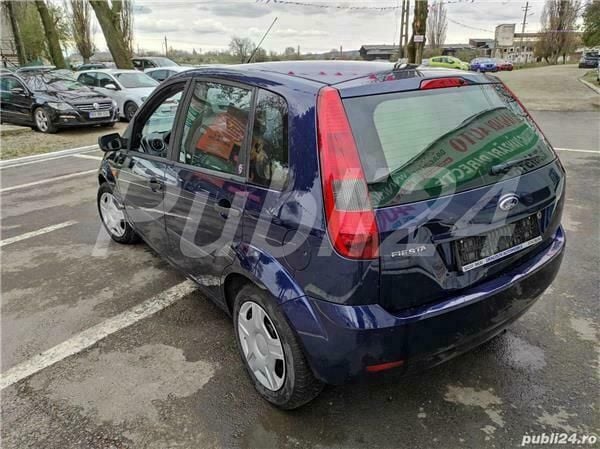 Second-hand Ford Fiesta 80 CP (58 kW) 2003 Albastru Hatchback