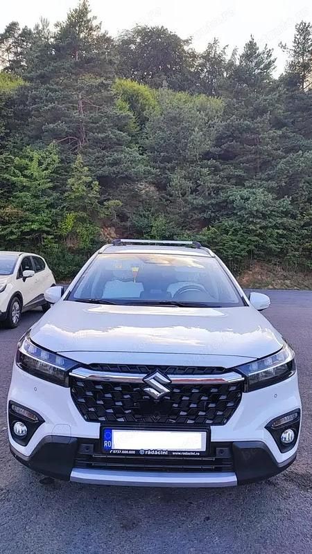 Alb Utilizat 2025 Suzuki SX4 S-Cross SUV | 23.500 EUR - Imagine 1/2