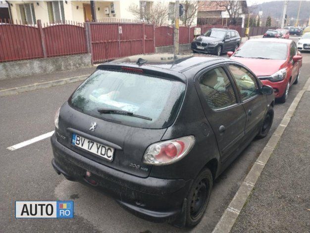 Second-hand Peugeot 206 70 CP (51 kW) 2005 Negru Hatchback