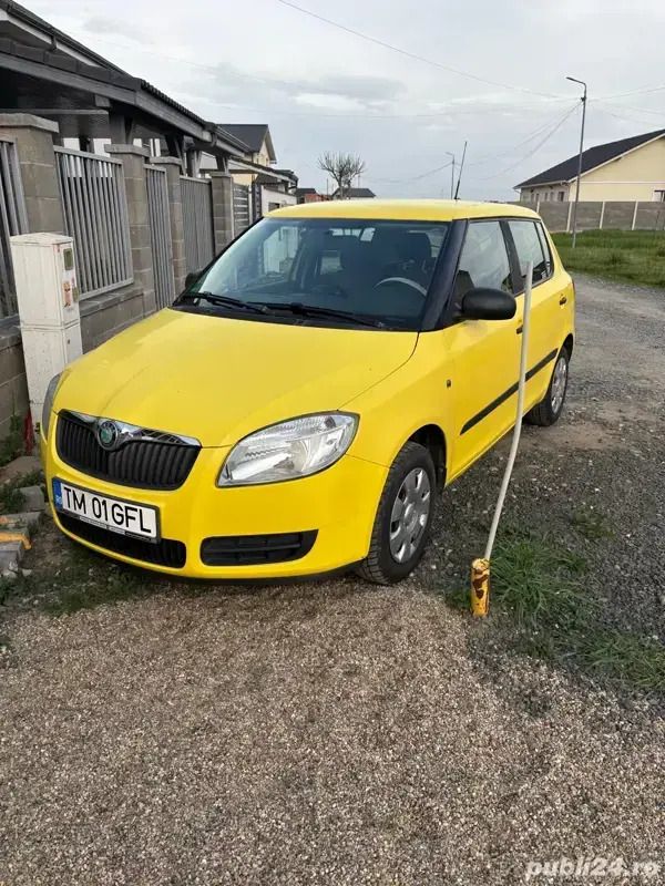 Utilizat 2010 Skoda Fabia Hatchback | 2.000 EUR - Imagine 1/4