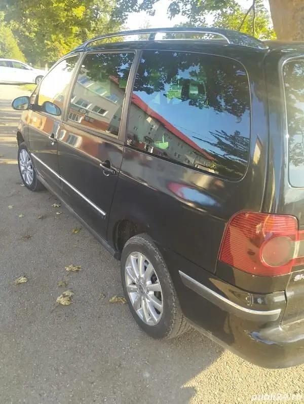 Second-hand VW Sharan 116 CP (85 kW) 2010 Monovolum