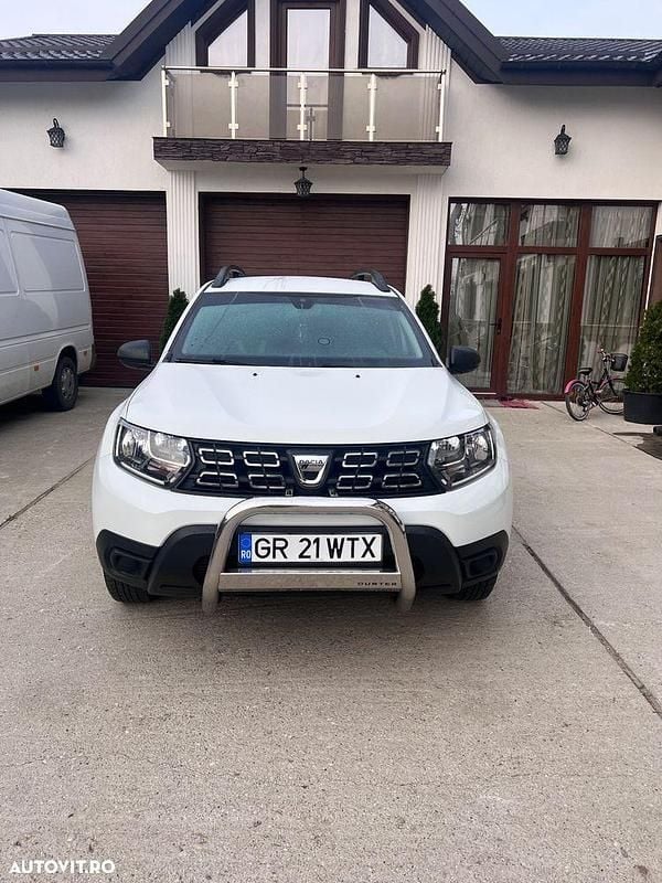 Alb Utilizat 2018 Dacia Duster Lauréate SUV | 9.800 EUR (Preț bun) - Imagine 1/4