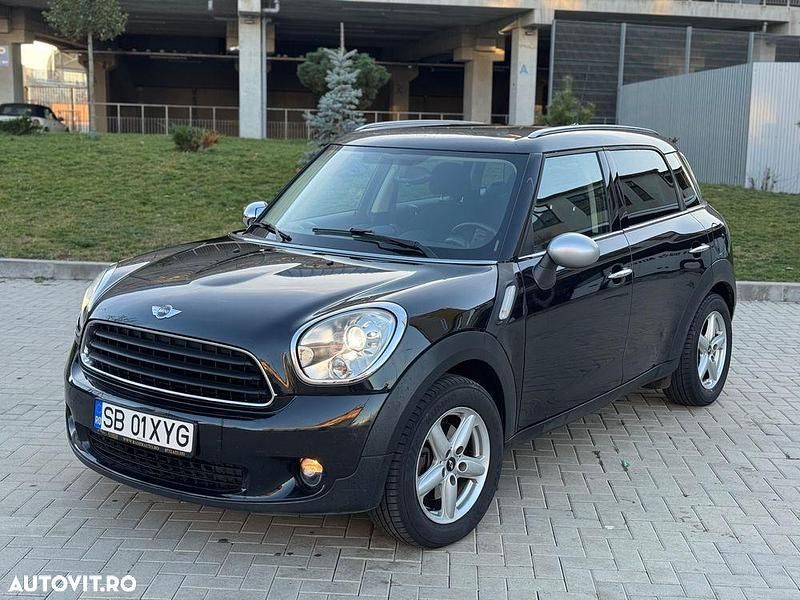 Culoarenegru Utilizat 2012 Mini Countryman SUV | 6.999 EUR (Preț OK) - Imagine 1/4