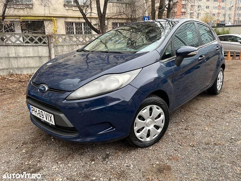 Second-hand Ford Fiesta Trend 68 CP (50 kW) 2010 Culoarealbastru Hatchback
