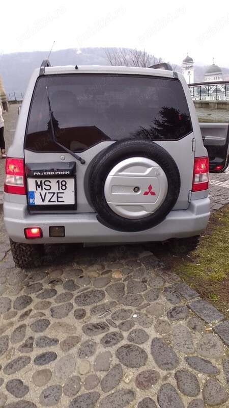 Gri Utilizat 2002 Mitsubishi Pajero SUV | 3.999 EUR - Imagine 1/4