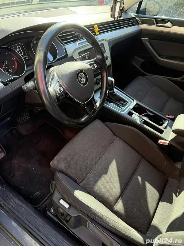 Second-hand VW Passat 150 CP (110 kW) 2015 Gri Hatchback