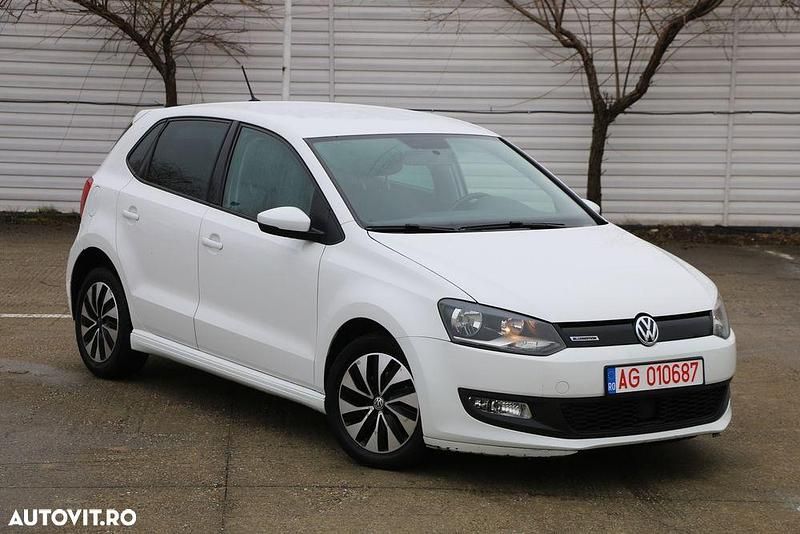 Second-hand VW Polo Comfortline 75 CP (55 kW) 2015 Culoarealb