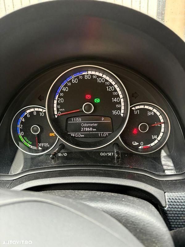 Second-hand VW e-up! 61 kW (83 CP) 2023 Culoarealbastru Hatchback