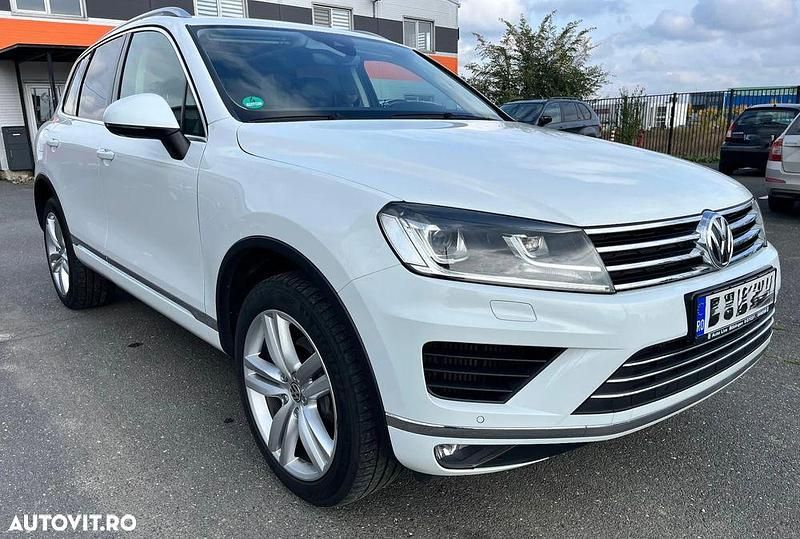 Second-hand VW Touareg 262 CP (192 kW) 2016 Culoarealb SUV