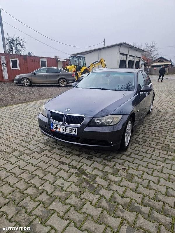 Second-hand BMW 318 Sport Line 143 CP (105 kW) 2007 Culoaregri Berlinǎ