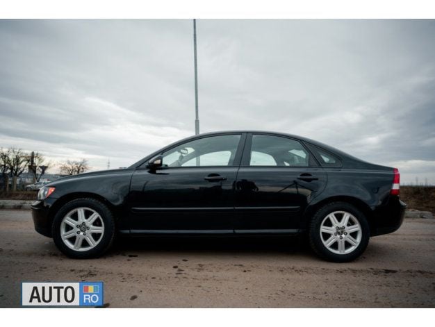 Negru Utilizat 2006 Volvo S40 Berlinǎ | 3.400 EUR (Super Preț) - Imagine 1/4