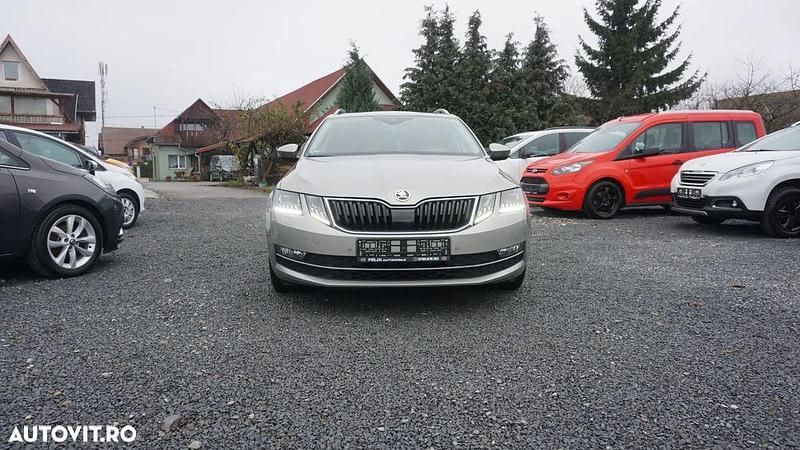 Culoaremaro Utilizat 2019 Skoda Octavia Premium Edition Break | 14.990 EUR (Preț OK) - Imagine 1/4