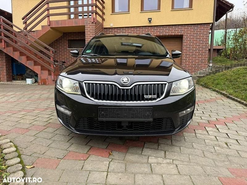 Culoarenegru Utilizat 2016 Skoda Octavia RS Break | 10.899 EUR (Preț bun) - Imagine 1/4