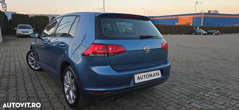 Second-hand VW Golf VII Highline 140 CP (102 kW) 2014 Culoarealbastru Hatchback