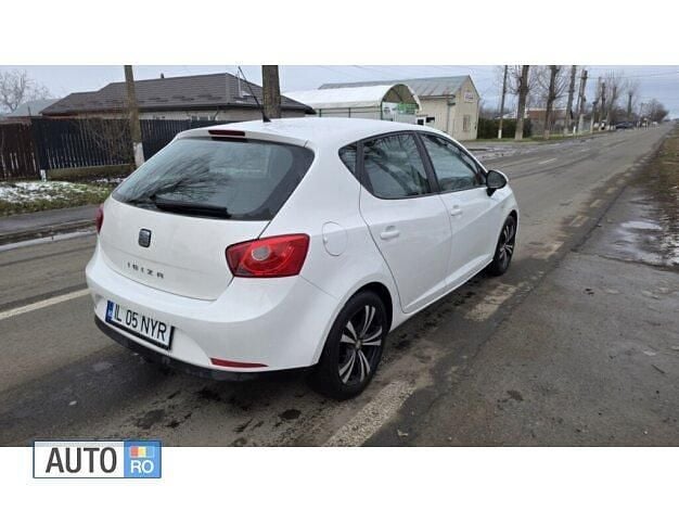 Alb Utilizat 2009 Seat Ibiza Berlinǎ | 2.000 EUR (Preț bun) - Imagine 1/4